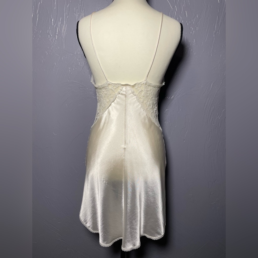 🔥VINTAGE LILY OF FRANCE 60s 70s 80s Lace Nightgown Robe Chemise Set Cream - Picture 7 of 16